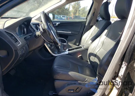 2015 Volvo Xc60 T6 Premier из США, поврежденный, VIN YV449MDK1F2723652